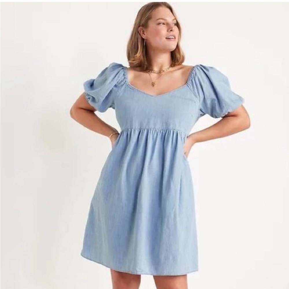 Old Navy Smocked Chambray All-Day Fit & Flare Dress